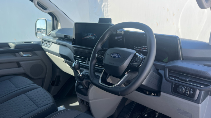 Ford Transit Custom 280 L1 Diesel Fwd 2.0 EcoBlue 136ps H1 Van Limited - Image 11